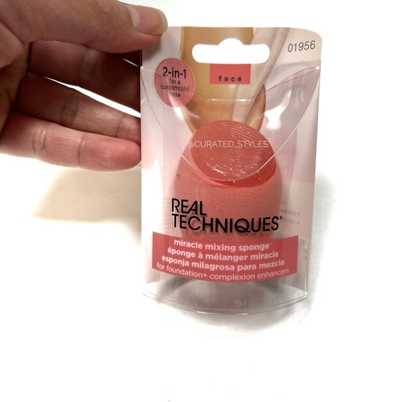 Real Techniques Miracle Mixing Sponge / Makeup Sponge & Silicone Applicator - Picture 6 of 13